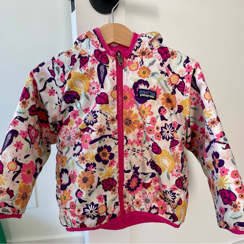 Patagonia Girls Floral Hooded Jacket in Pink, Purple, Yellow